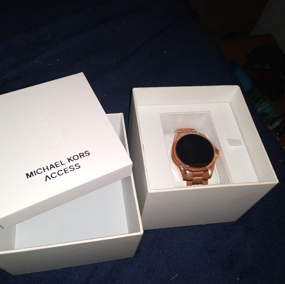 Michael kors smart